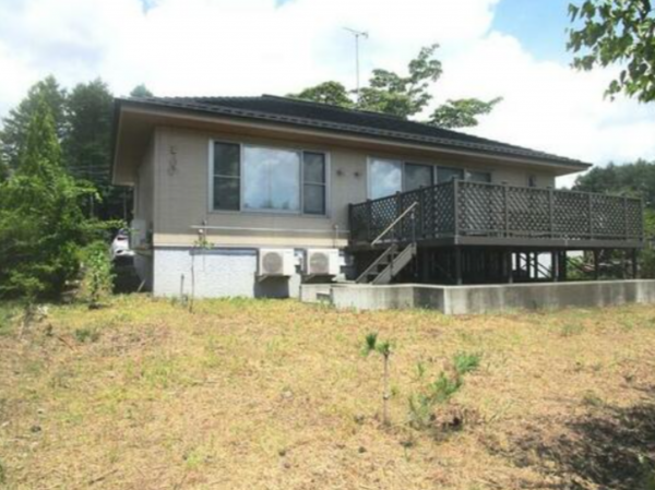 北佐久郡軽井沢町大字長倉、中古一戸建ての画像です