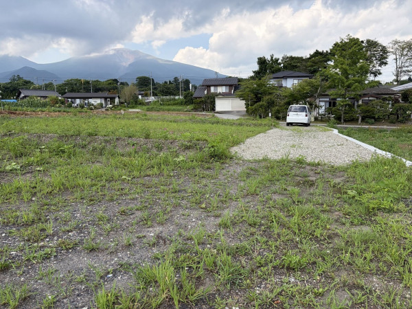 北佐久郡軽井沢町大字長倉、土地の画像です