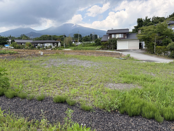 北佐久郡軽井沢町大字長倉、土地の画像です