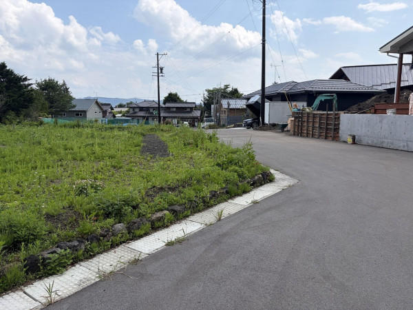 北佐久郡軽井沢町大字長倉、土地の画像です