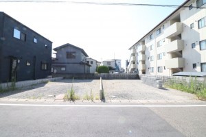 大津市今堅田、新築一戸建ての前面道路を含む現地写真画像です