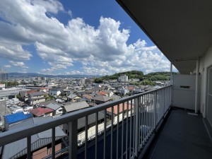 大津市湖城が丘、マンションの画像です