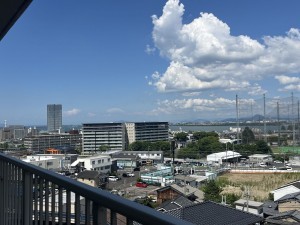 大津市湖城が丘、マンションの画像です