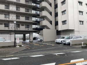 大津市南郷、マンションの画像です