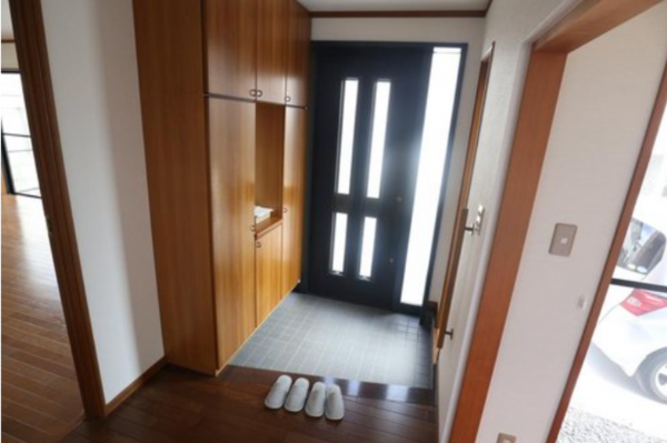 草津市西渋川、中古一戸建ての画像です