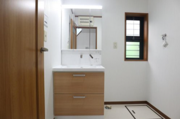 草津市西渋川、中古一戸建ての画像です