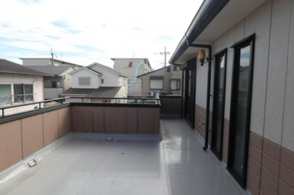 草津市西渋川、中古一戸建ての画像です