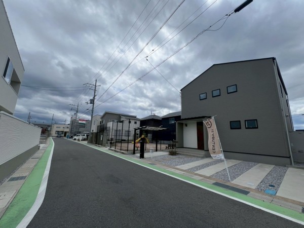 草津市西渋川、中古一戸建ての外観画像です