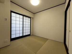 大津市西の庄、マンションの画像です