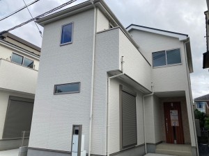 草津市平井、新築一戸建ての画像です