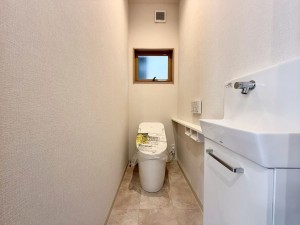 大津市一里山、新築一戸建てのトイレ画像です