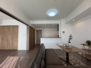 大津市大萱、マンションの画像です