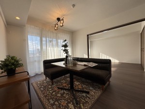 大津市大萱、マンションの内装画像です