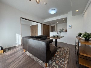 大津市大萱、マンションの画像です