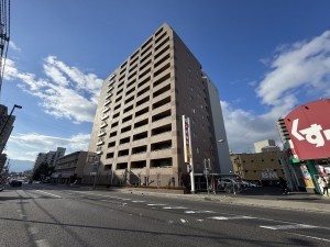 大津市大萱、マンションの画像です