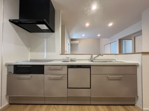 草津市平井、新築一戸建ての画像です