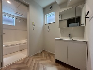 草津市平井、新築一戸建ての画像です