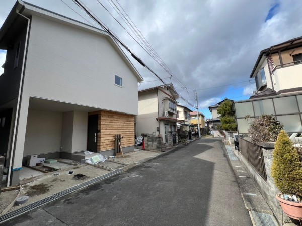草津市平井、新築一戸建ての外観画像です