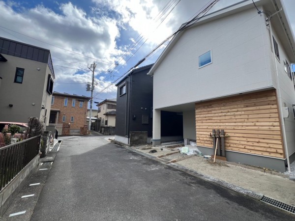 草津市平井、新築一戸建ての外観画像です