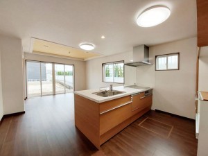 草津市西渋川、新築一戸建ての画像です