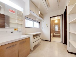 草津市西渋川、新築一戸建ての画像です