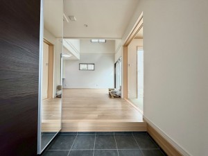 大津市月輪、新築一戸建ての居間画像です