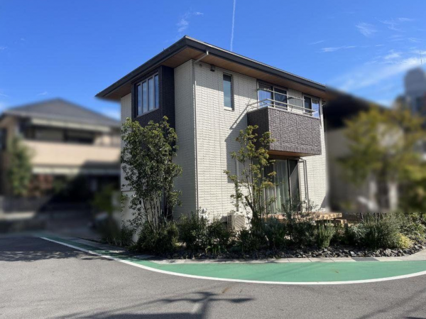 草津市平井、中古一戸建ての画像です
