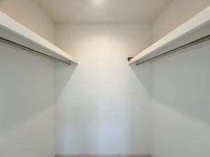 草津市平井、新築一戸建ての収納画像です