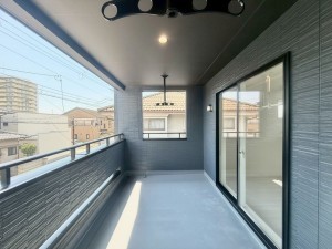 草津市平井、新築一戸建てのバルコニー画像です