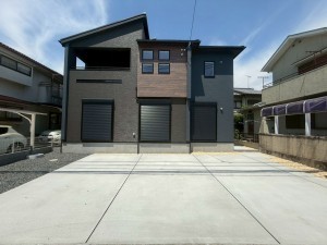 草津市平井、新築一戸建ての外観画像です