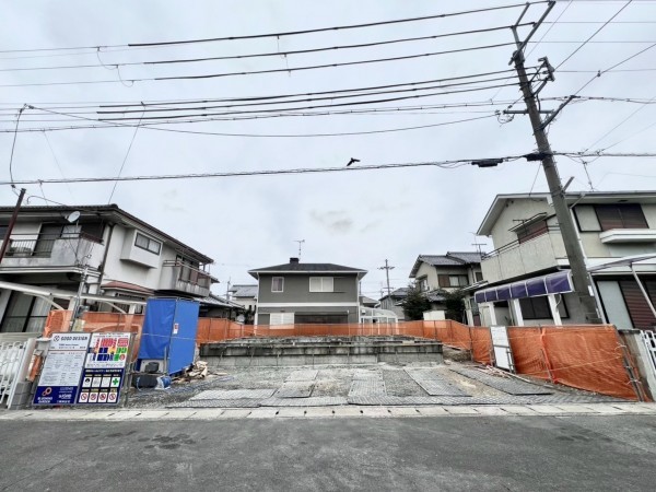 草津市平井、新築一戸建ての外観画像です