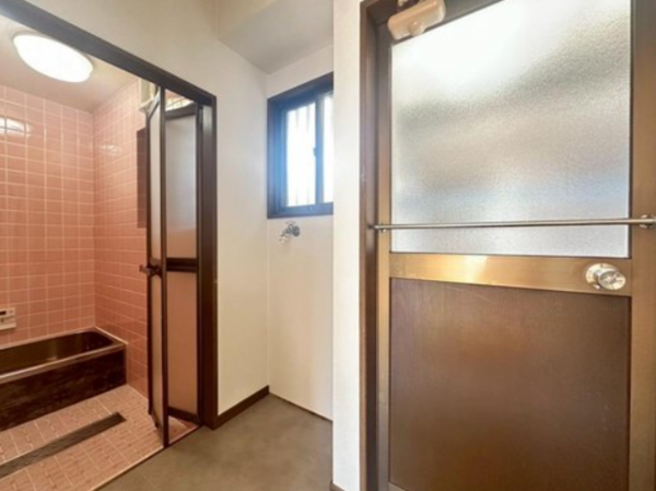 大津市国分、中古一戸建ての画像です