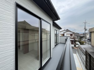 草津市木川町、新築一戸建てのバルコニー画像です