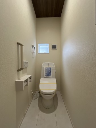 草津市木川町、新築一戸建てのトイレ画像です