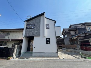 大津市坂本、新築一戸建ての外観画像です