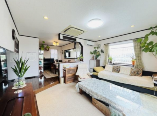 大津市萱野浦、中古一戸建ての画像です