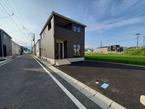 大津市雄琴、新築一戸建ての画像です