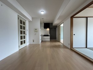 大津市湖城が丘、マンションの画像です