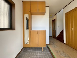 大津市大江、中古一戸建ての玄関画像です