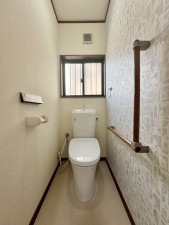 大津市大江、中古一戸建てのトイレ画像です