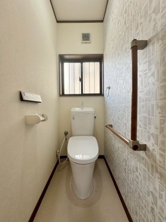 大津市大江、中古一戸建てのトイレ画像です