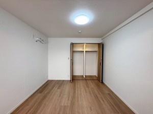 草津市矢橋町、マンションの居間画像です