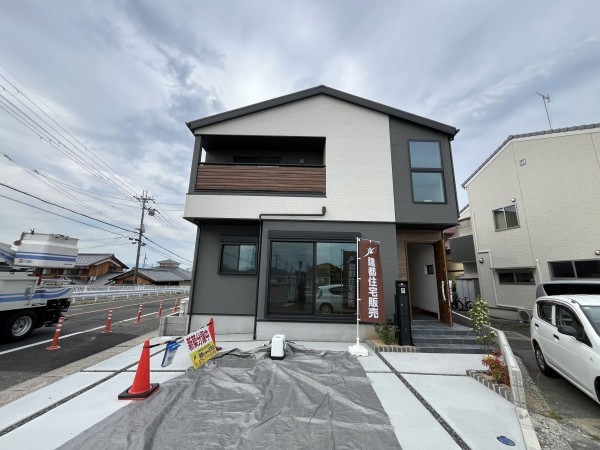 草津市新浜町、新築一戸建ての画像です