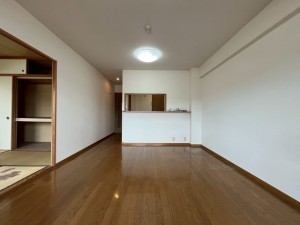 大津市茶が崎、マンションの画像です