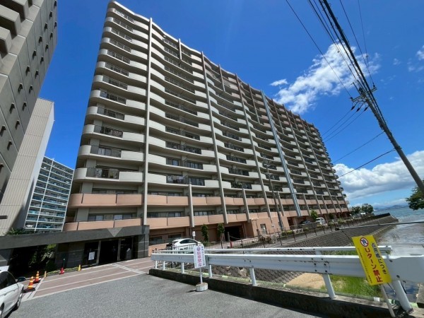 大津市茶が崎、マンションの画像です