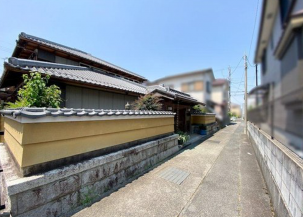 草津市平井、中古一戸建ての画像です