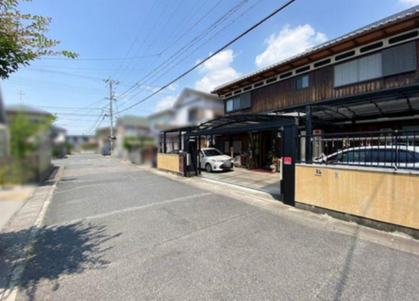 草津市平井、中古一戸建ての画像です