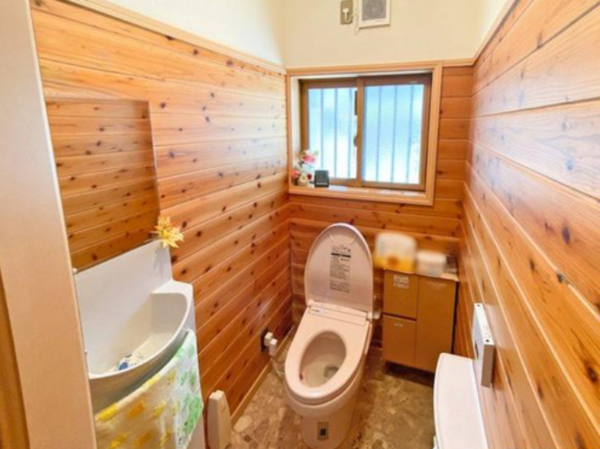 草津市平井、中古一戸建ての画像です