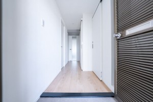 大津市湖城が丘、マンションの画像です