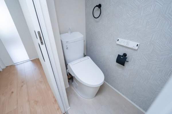 大津市湖城が丘、マンションの画像です